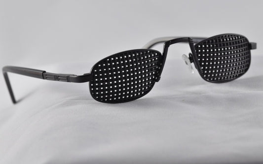 Reading Pyramid Glasses - United Kingdom